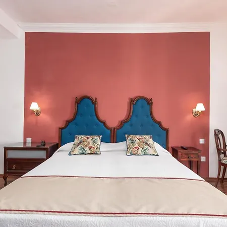 Castille מלון ואלטה