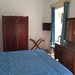 Hotel Castille 3*