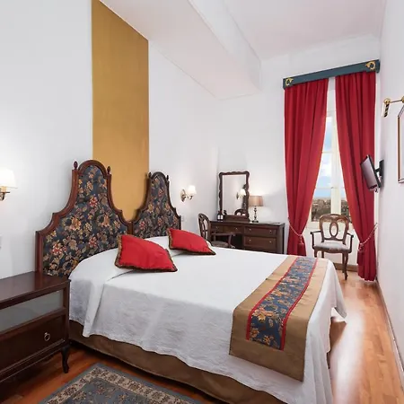 Castille Hotel 3*