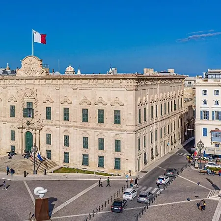 Hotel Castille 3*