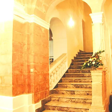 Castille מלון 3*