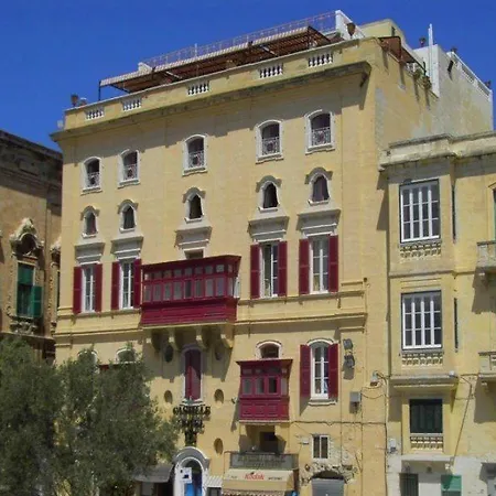 מלון Castille 3*