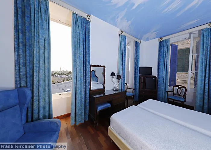 Hotel Castille Valletta